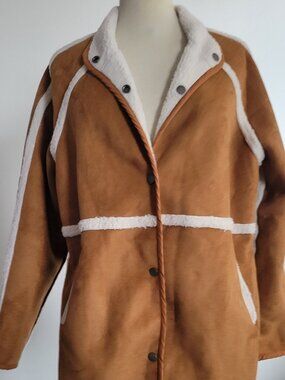 Me Jane Reversible Faux Fur Jacket – Camel & Ivory – Size M – NWT